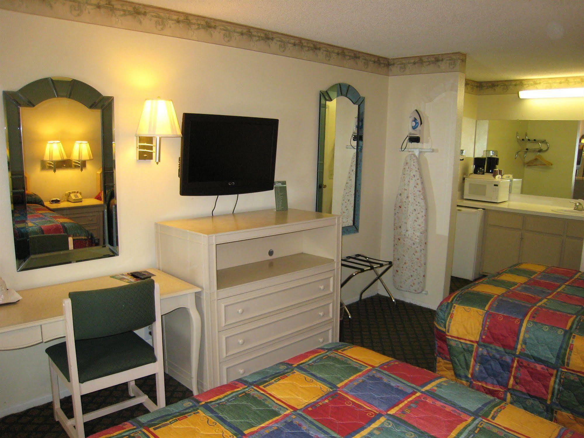 Town House Motel Lancaster Exteriör bild